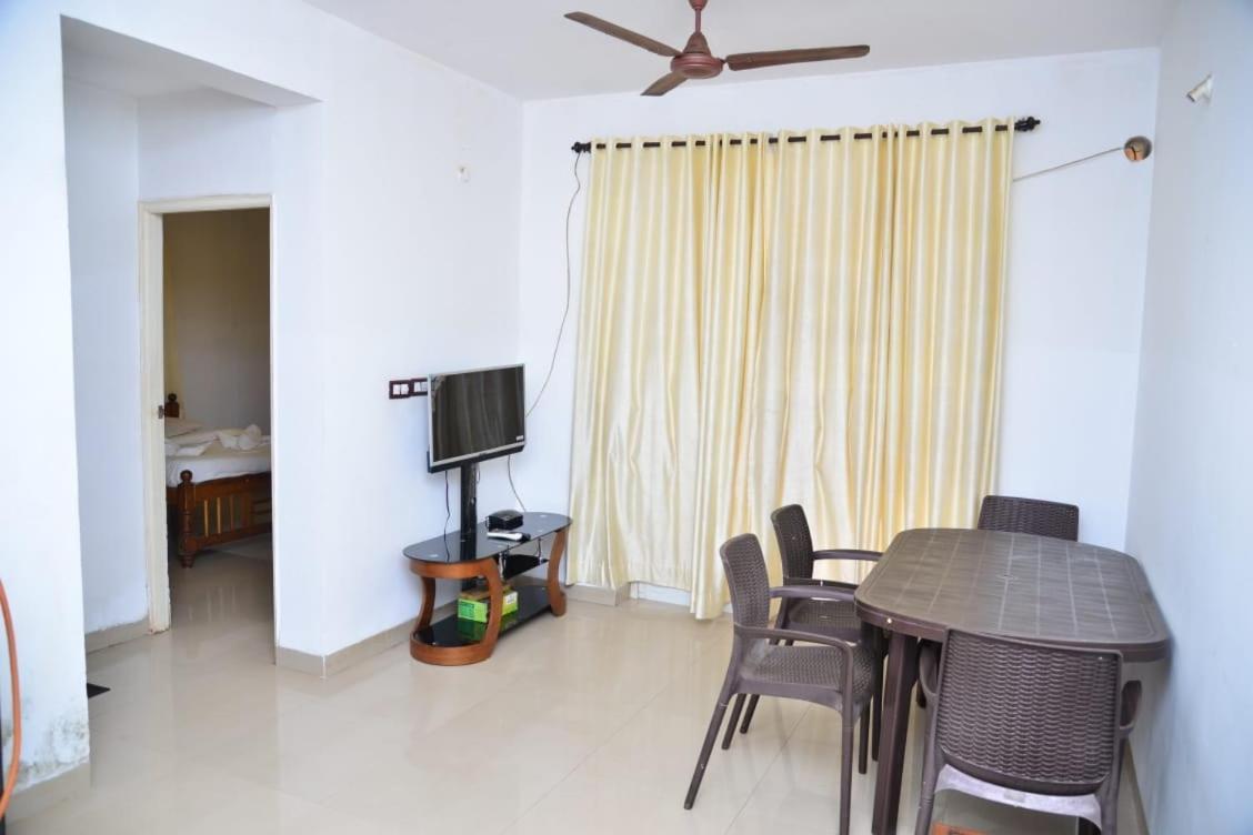 Cliff Heaven 2 Bhk Ac Apartment Orlim Exteriér fotografie