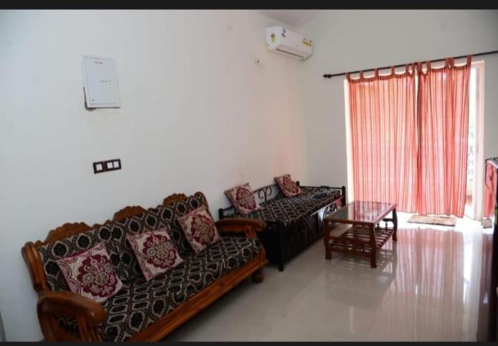 Cliff Heaven 2 Bhk Ac Apartment Orlim Exteriér fotografie